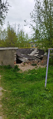 На ул. Панина до сих пор не снесли опасный гараж